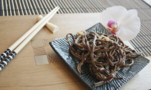 Папоротник по-корейски: рецепт от Шефмаркет